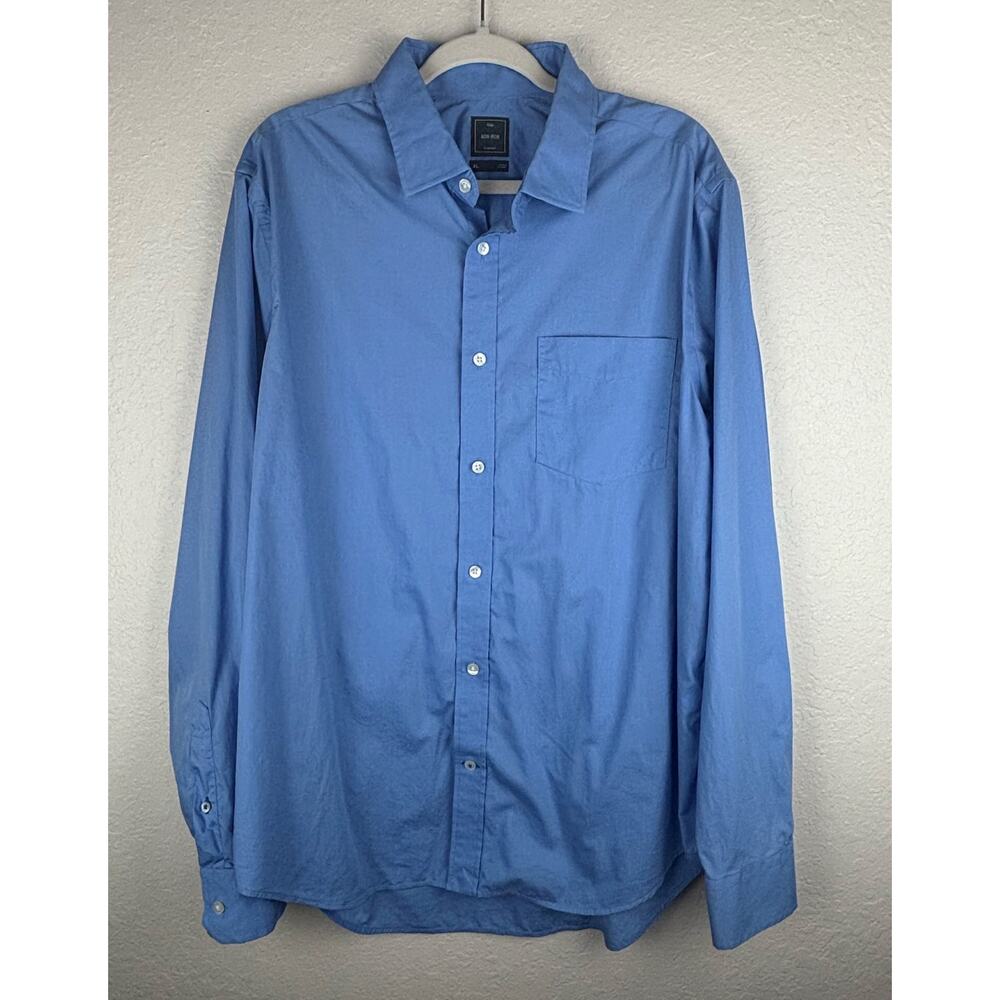 Gap Non-Iron Blue Button Down Size XL